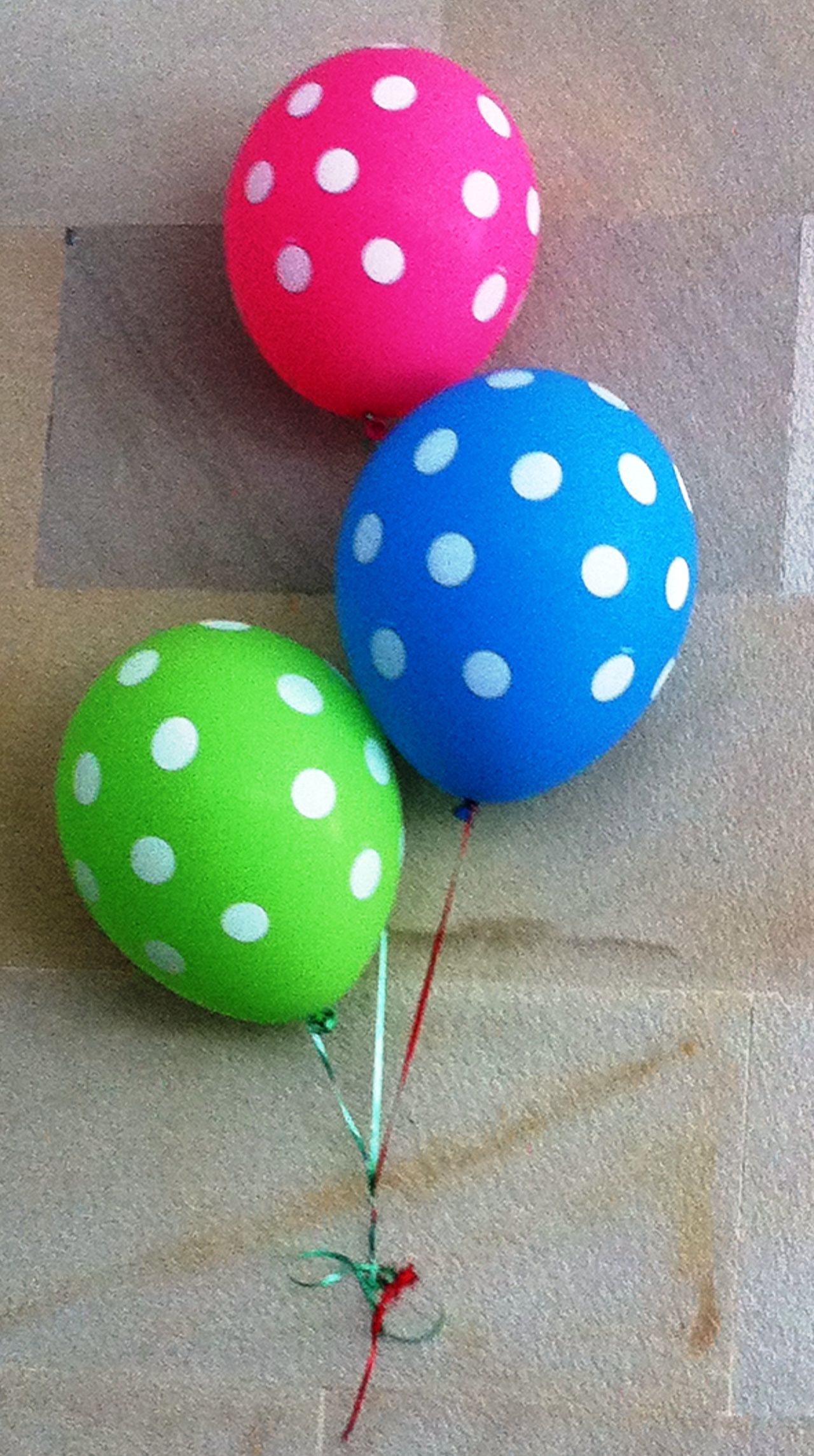Who doesn't love polka dot balloons?