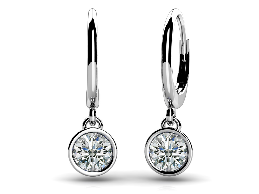 An exquisite pair of drop earrings