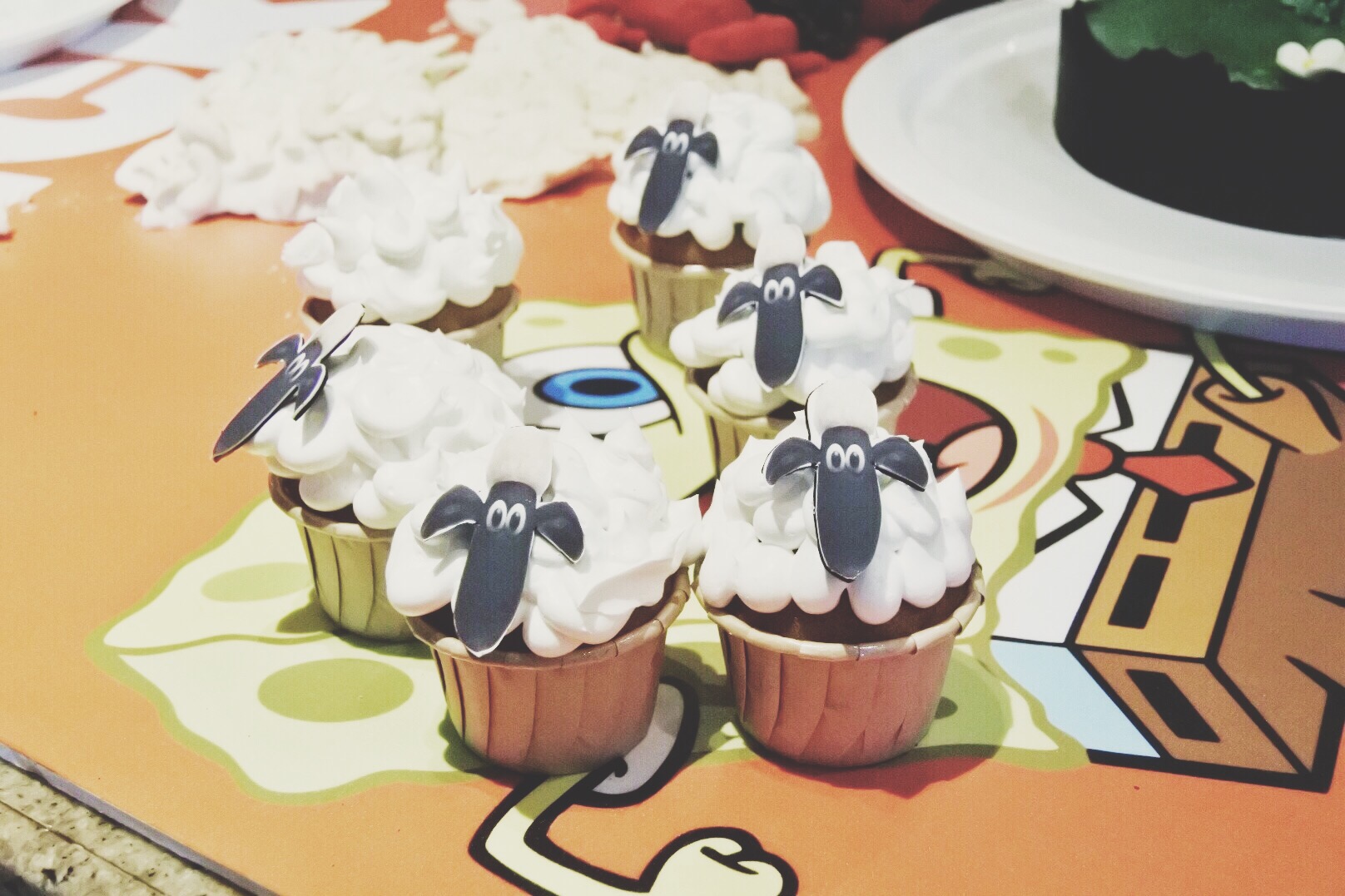 Shaun the sheep cupcakes