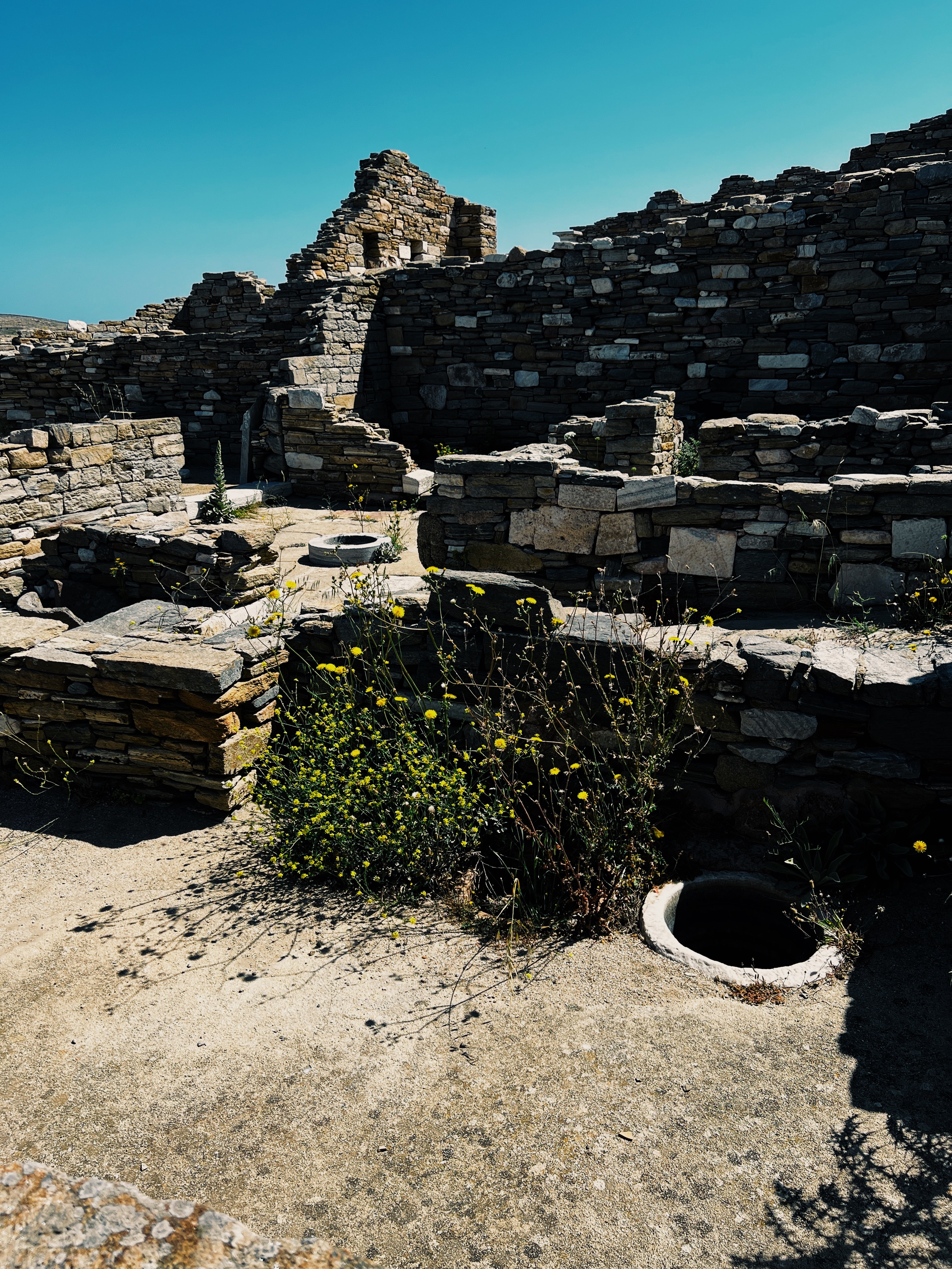 Walls of Delos